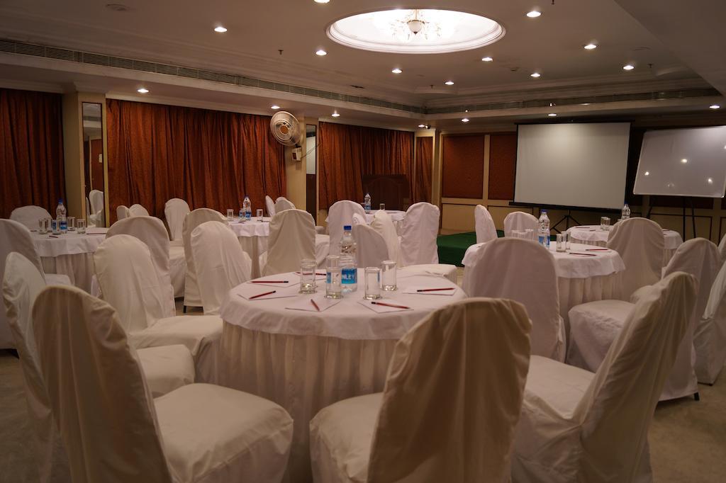 รอยัล ฟอร์ต โฮเต็ล Hotel วิสาขปัตนัม ภายนอก รูปภาพ