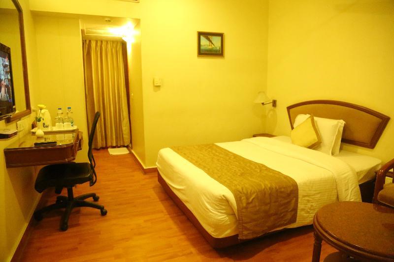 รอยัล ฟอร์ต โฮเต็ล Hotel วิสาขปัตนัม ภายนอก รูปภาพ