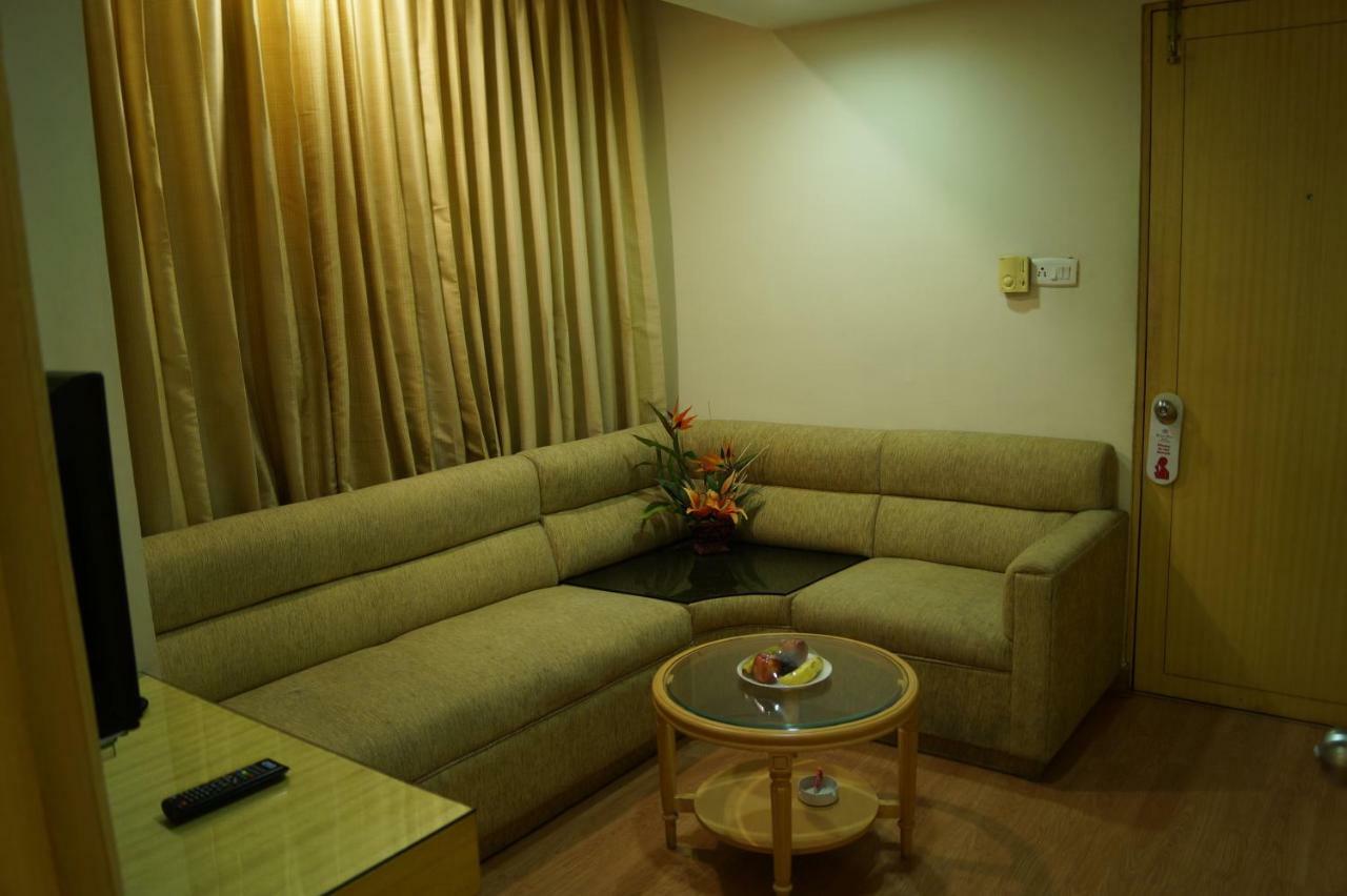 รอยัล ฟอร์ต โฮเต็ล Hotel วิสาขปัตนัม ภายนอก รูปภาพ